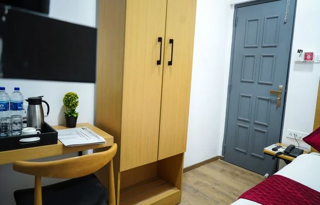 hotel stay in hotel highway residency mumbai