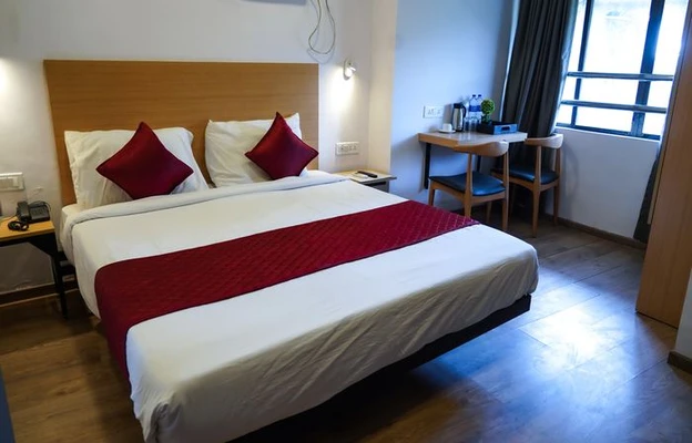 cheap and best hotels in hotel highway residency mumbai