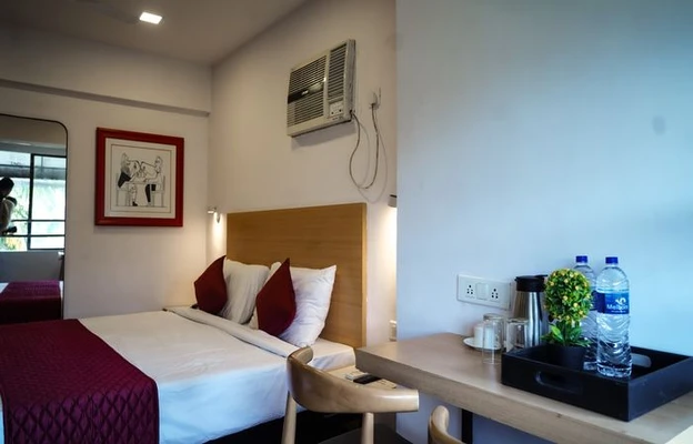 best luxury hotels in hotel highway residency mumbai