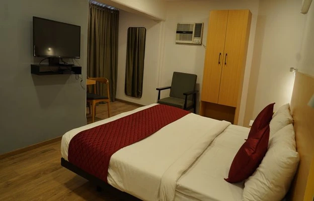 best hourly stay in hotel highway residency mumbai