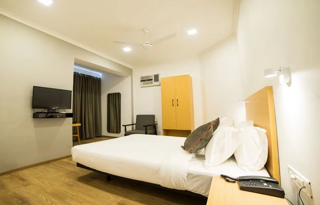 hotels for couple in hotel highway residency mumbai