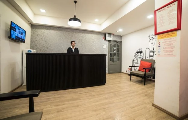 hotels for unmarried couples in hotel highway residency mumbai