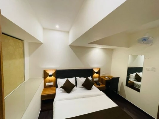 business hotels in hotel hilton suites mumbai