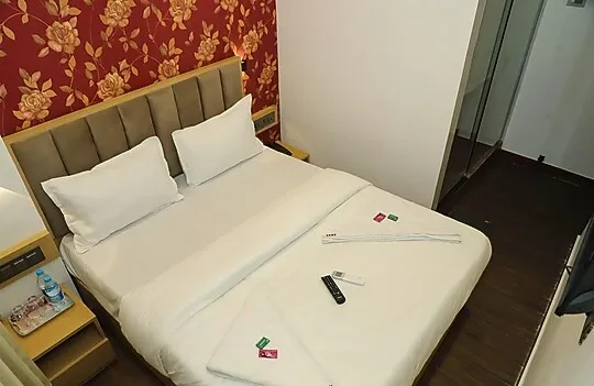 hourly hotels in hotel iris inn mumbai