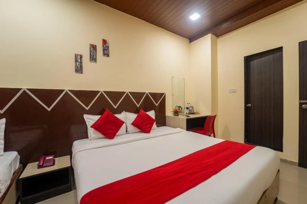 family hotel with pool in powai, mumbai - hotel kailash park powai