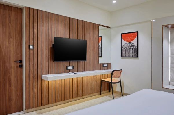 hotel with bar in lallubhai park road, mumbai - hotel karl residency