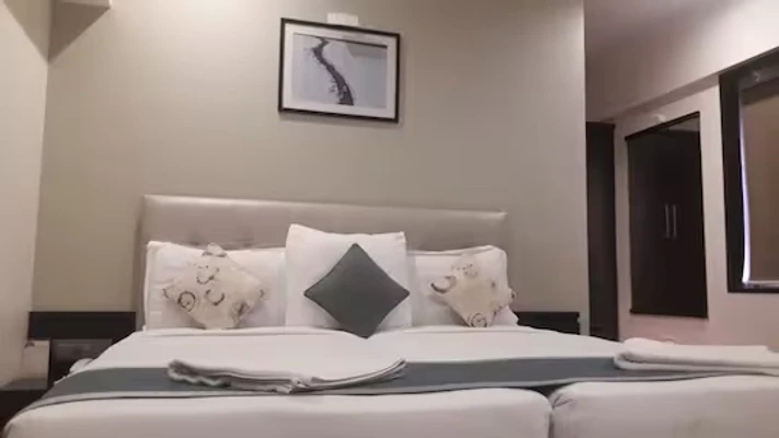 hotel with banquet hall in andheri, mumbai - hotel le grande