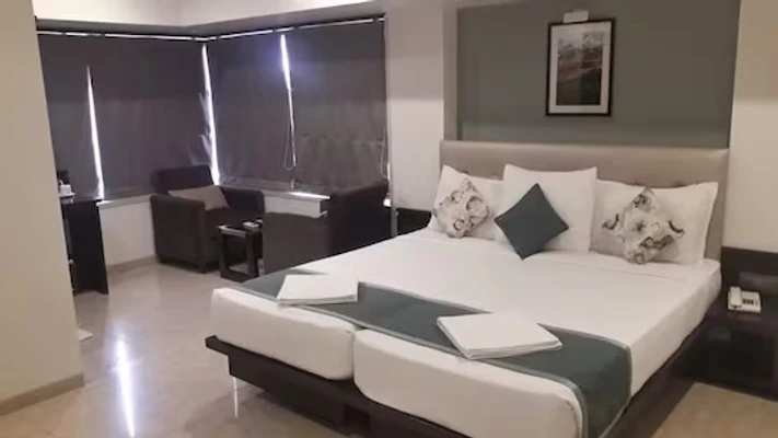 hotel room booking in andheri, mumbai - hotel le grande