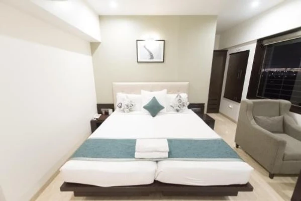 jacuzzi hotel in andheri, mumbai - hotel le grande