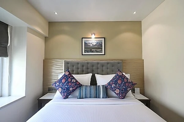 online room booking in andheri, mumbai - hotel le grande