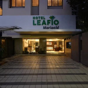 hotel with bar in andheri east, mumbai - hotel leafio marigold