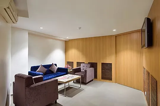 budget hotel in saki naka, mumbai - hotel leafio sakinaka