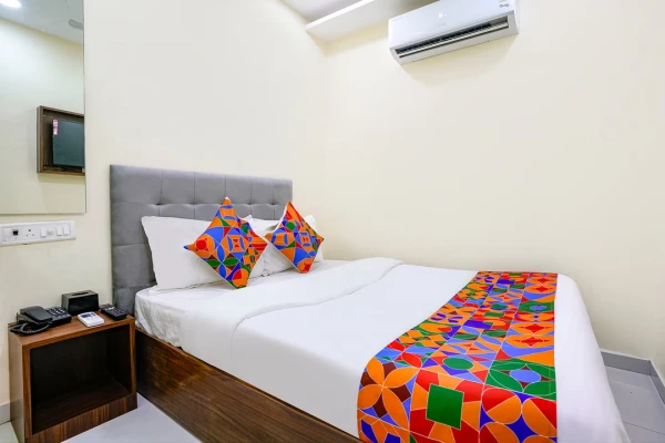 hotel with party hall in andheri west, mumbai - hotel lexus .5