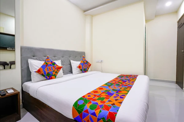 hotel with banquet hall in andheri west, mumbai - hotel lexus .5