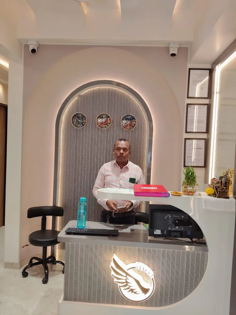 hourly hotel in hotel lexus.7 mumbai