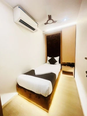 hotel with gym in andheri west, mumbai - hotel lime wood