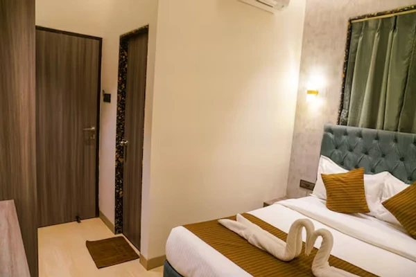 day stay hotels in hotel lime wood mumbai