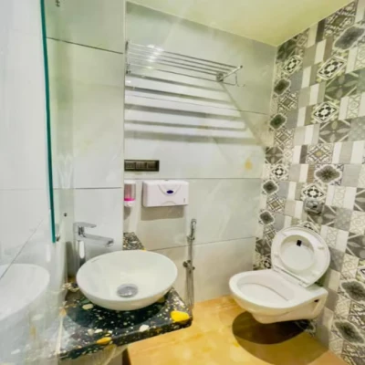 best couple friendly hotels in hotel lime wood mumbai