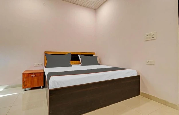 night stay hotels in hotel limewood mumbai