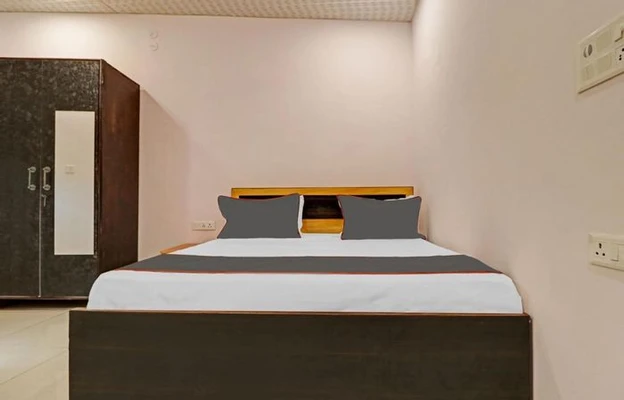 unmarried couple friendly hotels in hotel limewood mumbai