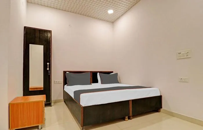 budget hotels in hotel limewood mumbai