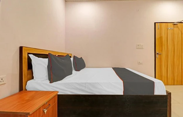 luxury hotels in hotel limewood mumbai