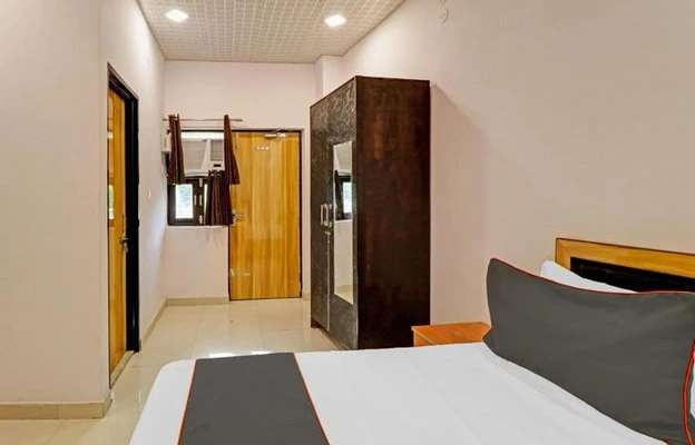 hotels for couple in hotel limewood mumbai