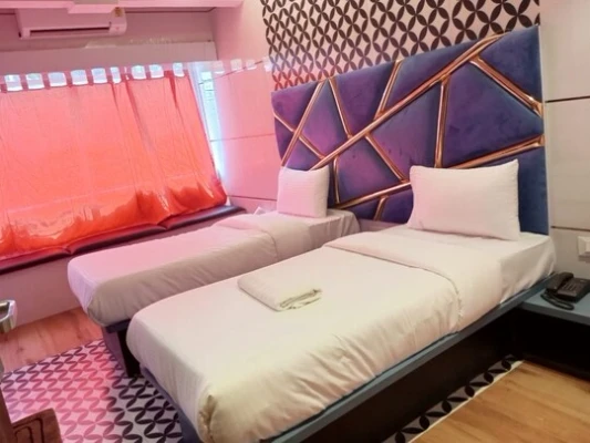 best short stay hotels in hotel lipika residency mumbai