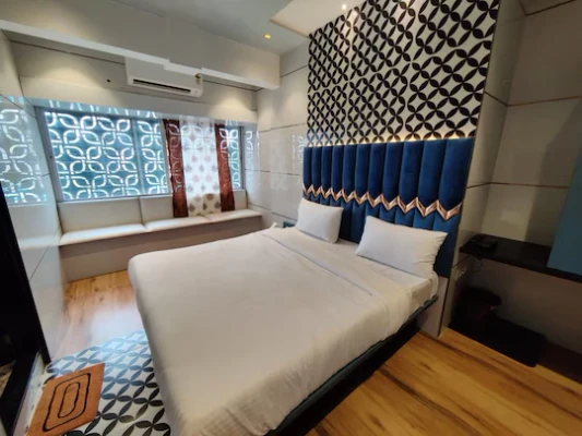 day stay hotels in hotel lipika residency mumbai