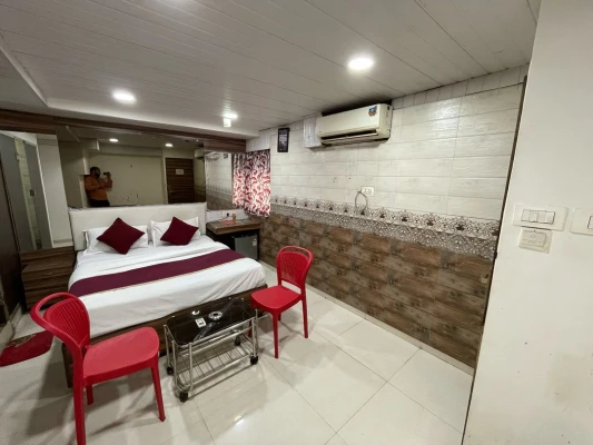 best hotel stay in hotel lucky galaxy mumbai
