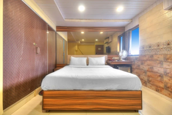 budget hotel in andheri east, mumbai - hotel lucky galaxy