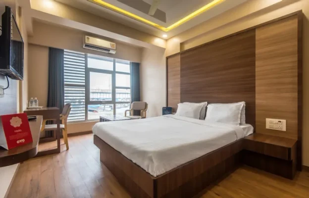 unmarried couple friendly hotels in hotel mahadev residency mumbai