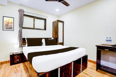 corporate hotels in hotel metro galaxy inn mumbai