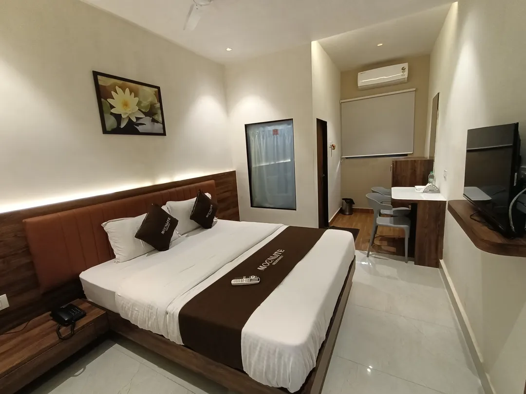 hotel in malad, mumbai for couples - hotel moon lite residency