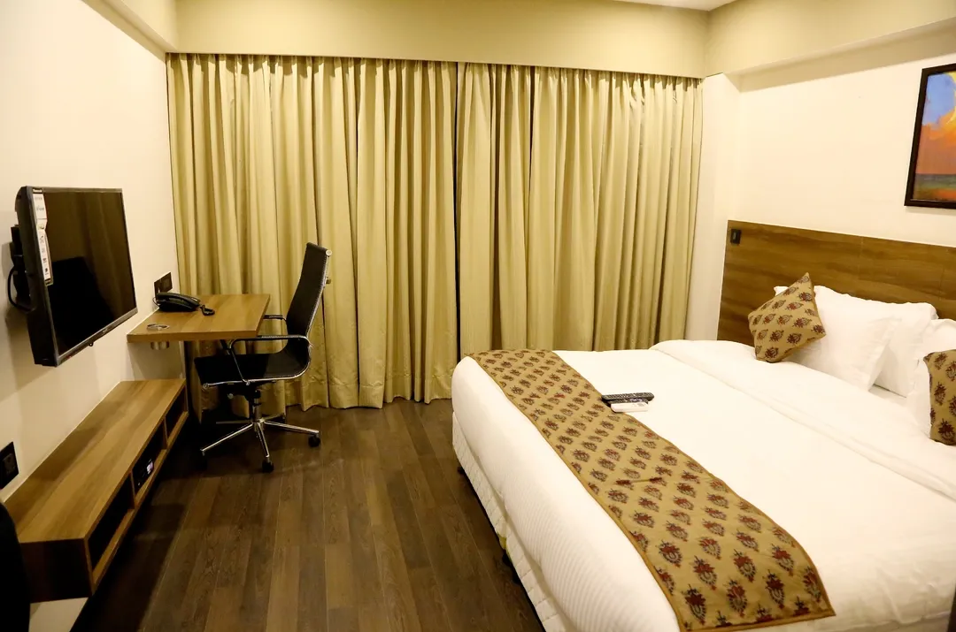 family hotel with pool in andheri east, mumbai - hotel mumbai house andheri