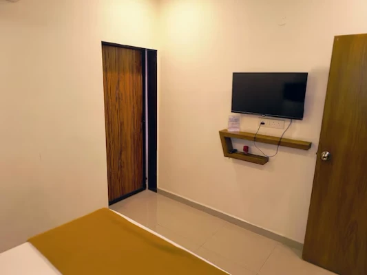 hotel with meeting room in bhiwandi, mumbai - hotel nihal residency