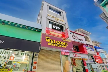 best luxury hotel in hotel nithyanand guest house mumbai