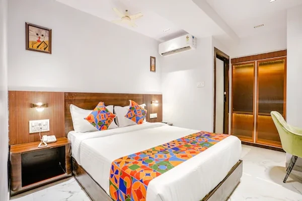 hotel near mumbai railway station - hotel peralz borivali