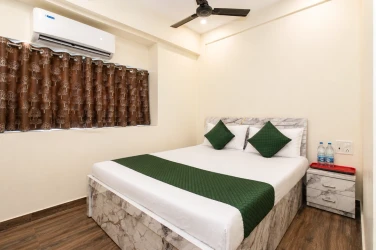 best luxury hotel in hotel platinum dahisar mumbai