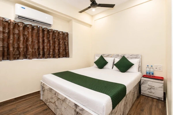 hotel with meeting room in dahisar, mumbai - hotel platinum dahisar