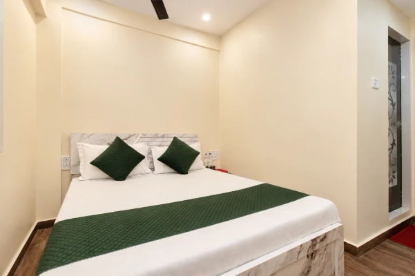 family hotel with pool in dahisar, mumbai - hotel platinum dahisar