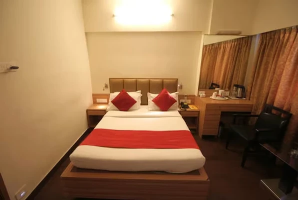 couple hotels in hotel plaza chembur mumbai