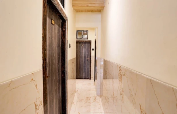unmarried couple friendly hotels in hotel plaza inn mumbai
