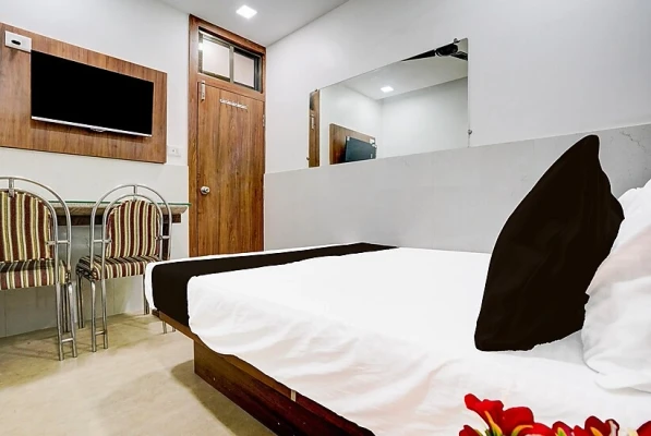 best early check in hotels in hotel radha palace guest house mumbai