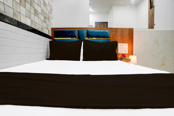 day stay hotels in hotel radha palace guest house mumbai