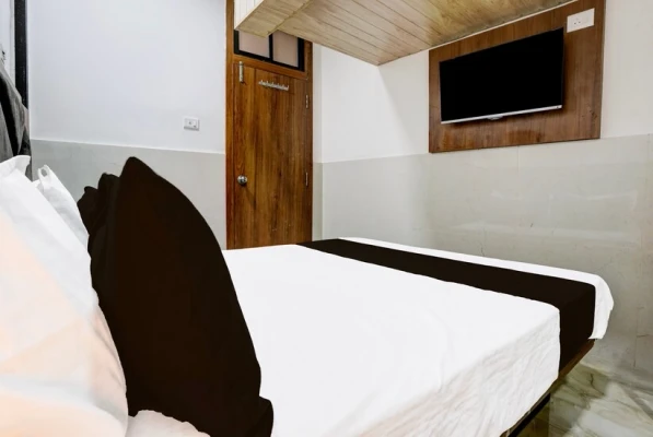best corporate hotels in hotel radha palace guest house mumbai