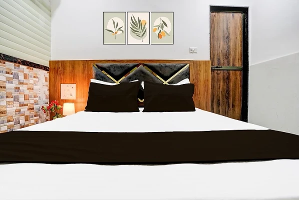 unmarried couple friendly hotels in hotel radha palace guest house mumbai