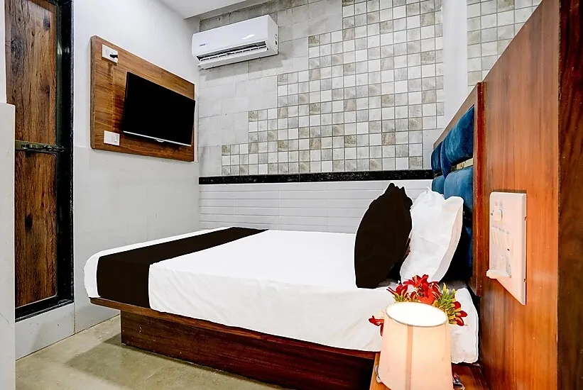 night stay hotels in hotel radha palace guest house mumbai