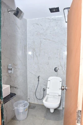 top luxury hotels in hotel real inn mumbai