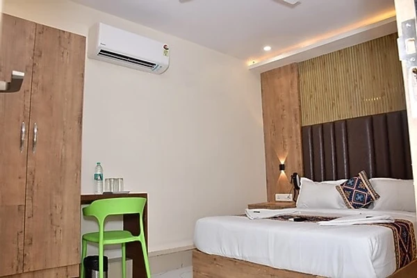 cheap and best hotels in hotel real inn mumbai